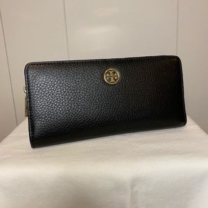 Tory Burch black wallet